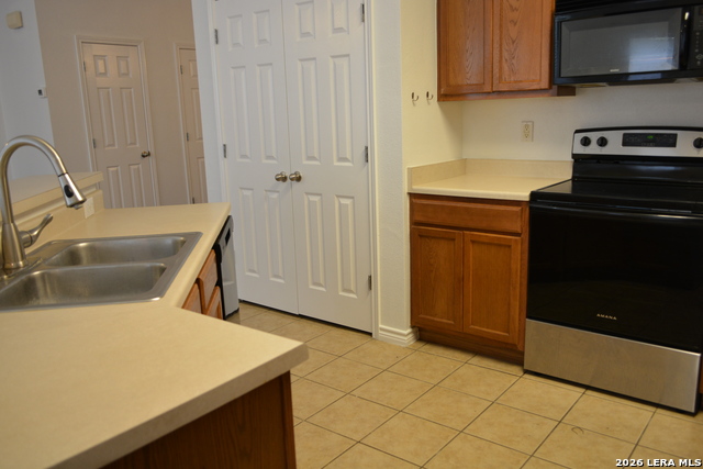 11842 Garden Gate Property Photo 9