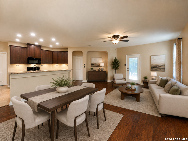 141 Desert Flower Property Photo 3