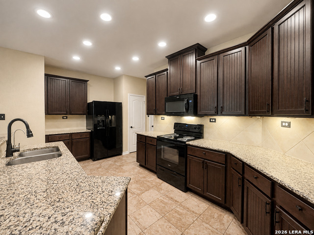 141 Desert Flower Property Photo 18
