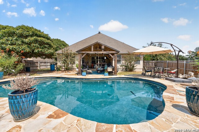 2078 Stonehaven Property Photo 3