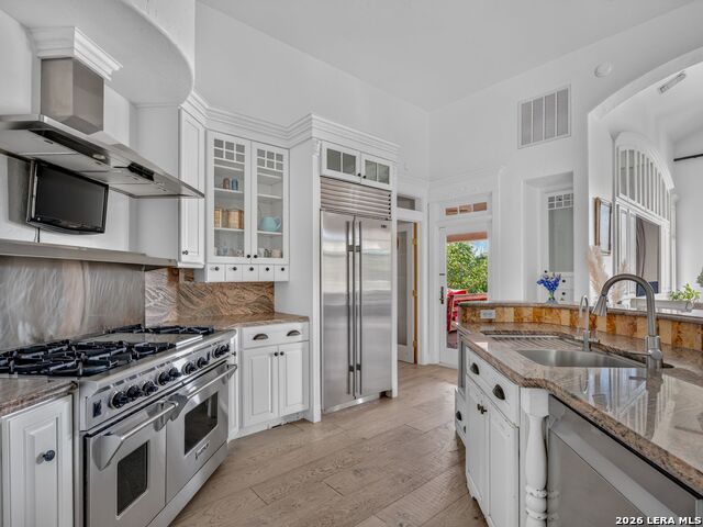 220 South River Property Photo 14