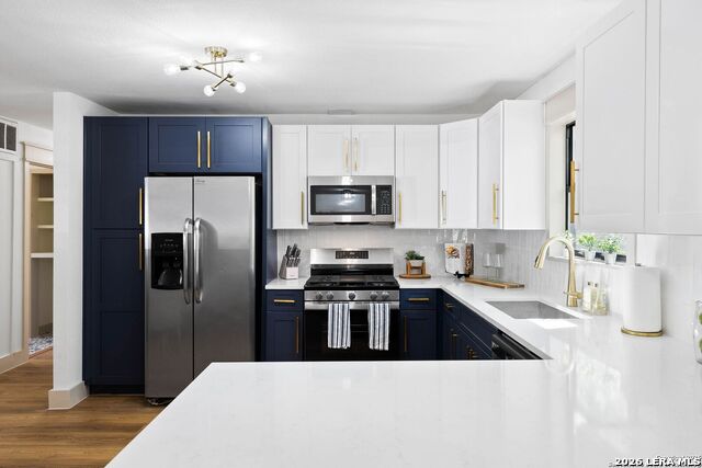 741 Perryman St Property Photo 5