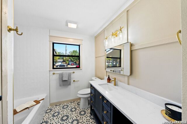 741 Perryman St Property Photo 7