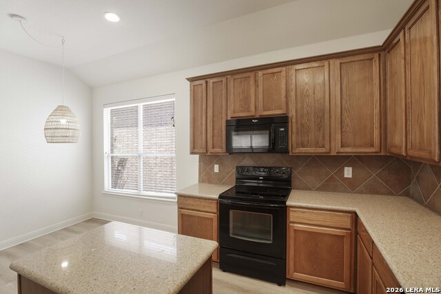 5718 Thunder Oaks Property Photo 16