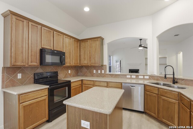 5718 Thunder Oaks Property Photo 18