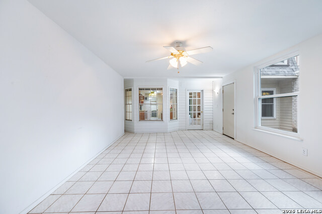 2012475 Property Photo 29