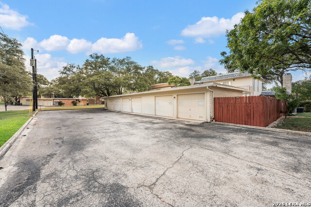 2012475 Property Photo 34