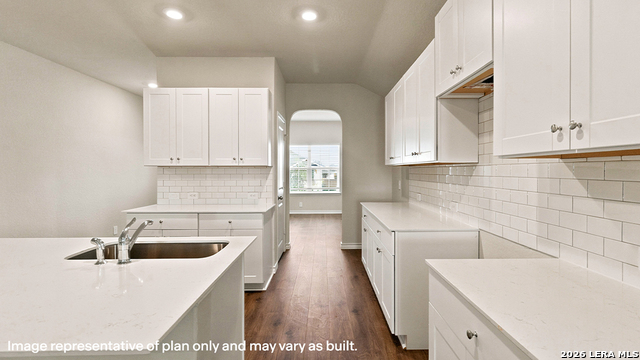 20735 Streamlet End Property Photo 11