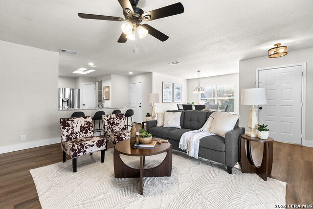 8219 Laurel Bend Property Photo 5