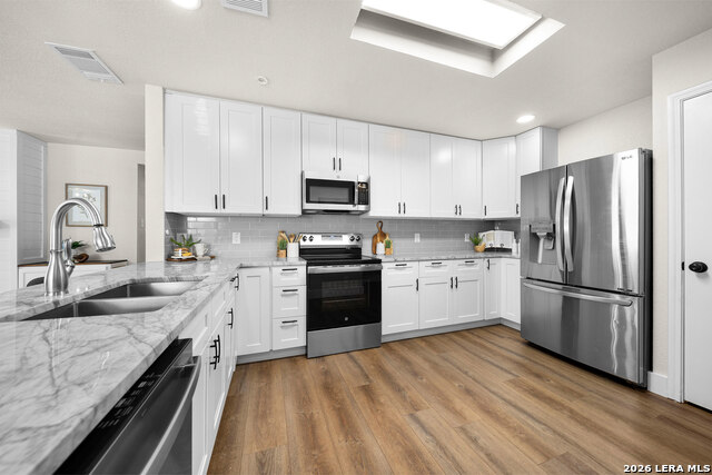 8219 Laurel Bend Property Photo 7