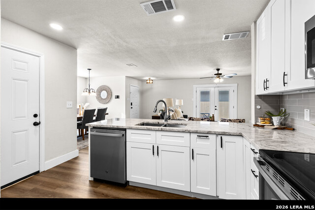 8219 Laurel Bend Property Photo 9