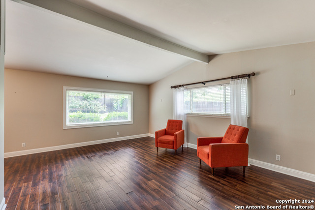 8730 Sagebrush Ln Property Photo 3