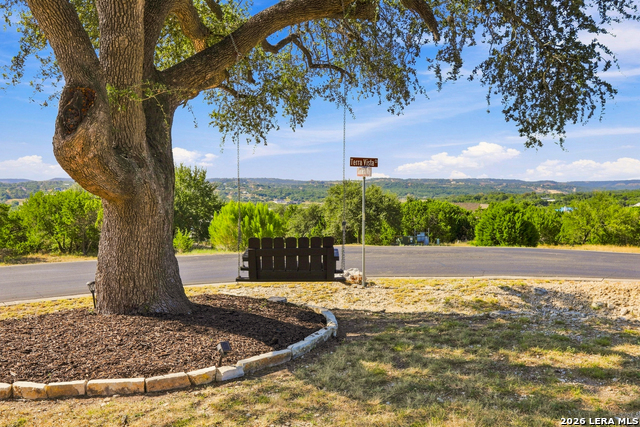 137 Sendera Way Property Photo 3