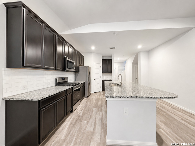 11515 Bakersfield Pass Property Photo 7