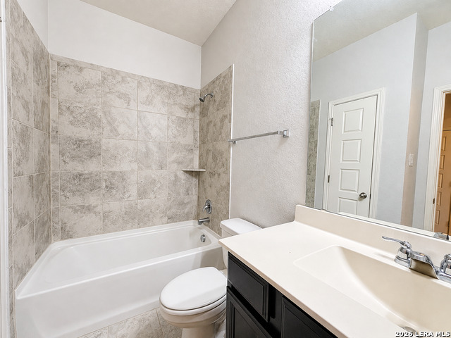 11515 Bakersfield Pass Property Photo 12