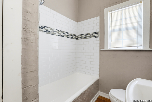 1025 W Craig Pl Property Photo 6