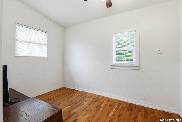 1025 W Craig Pl Property Photo 11
