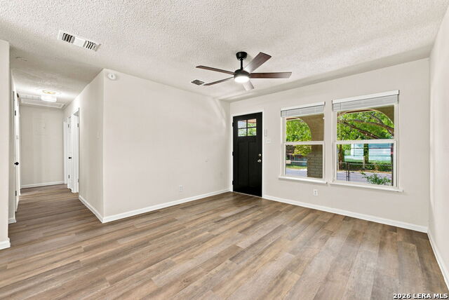 4903 Hemphill Dr Property Photo 8