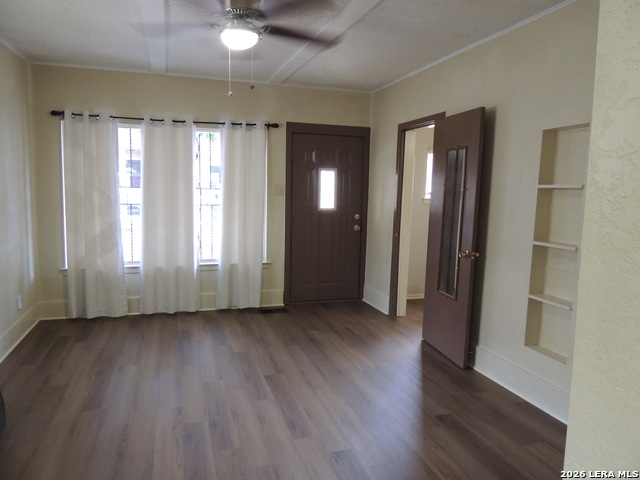 3605 S Olive St Property Photo 6