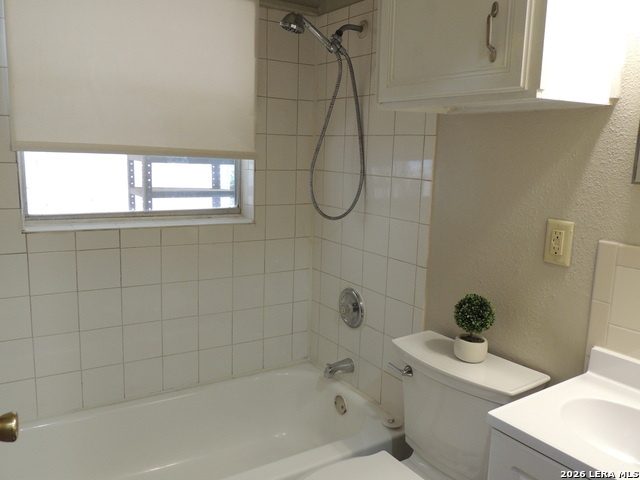 3605 S Olive St Property Photo 10
