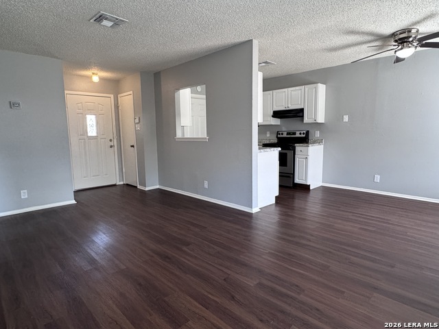 1035 Cloverbrook St Property Photo 4