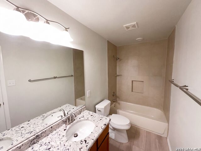 137 Deerwood Oaks Property Photo 11