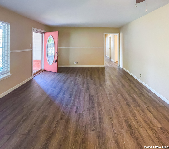 1512 E Bowie St Property Photo 2