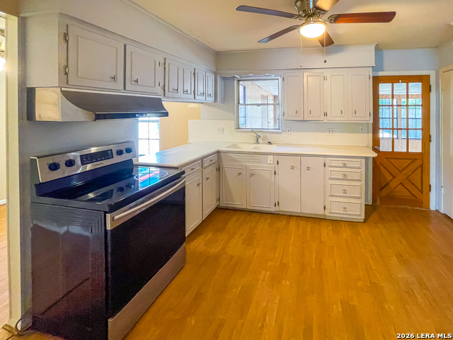 1512 E Bowie St Property Photo 5