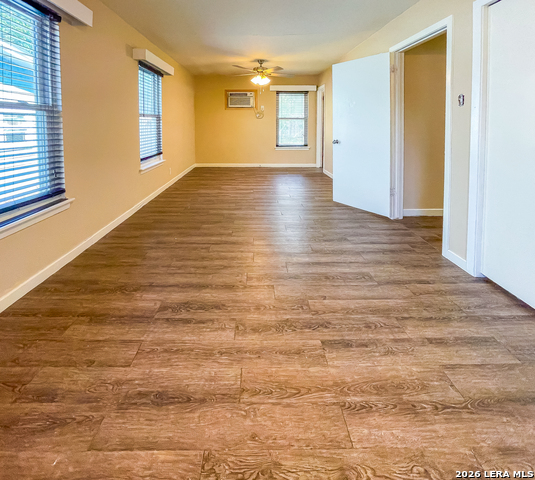 1512 E Bowie St Property Photo 12