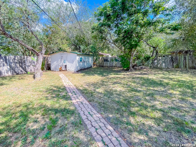 1512 E Bowie St Property Photo 16