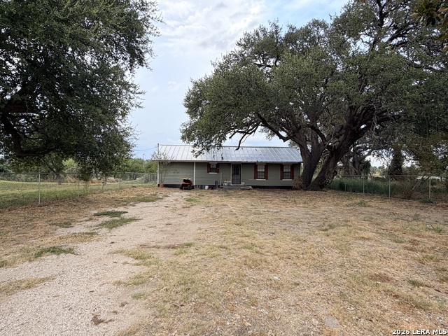 1008 N Main St Property Photo 3