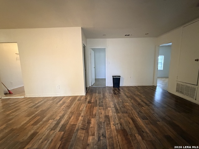 1008 N Main St Property Photo 10