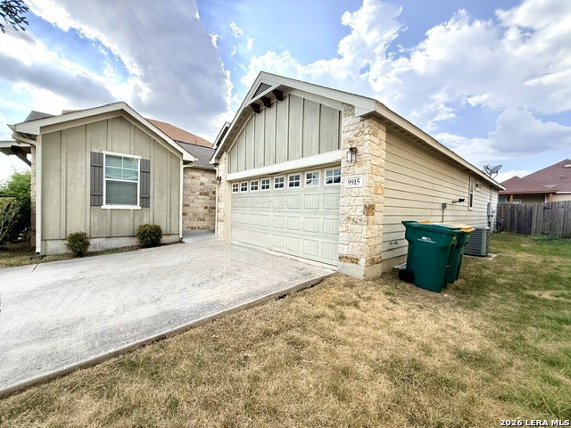 9915 Copper Rise Property Photo 2