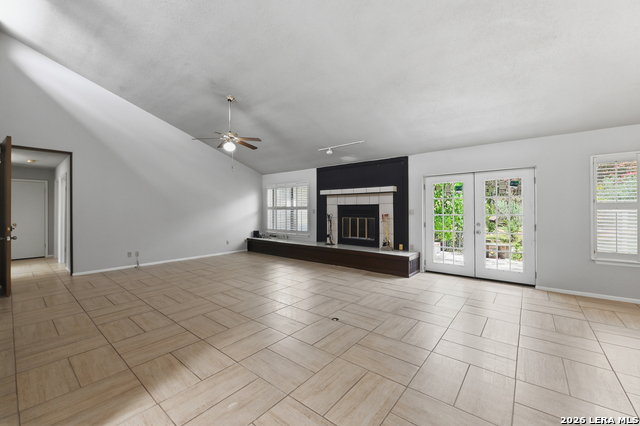 10914 Link Property Photo 17