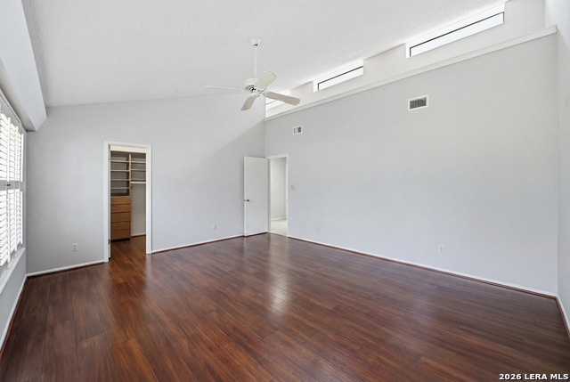 10914 Link Property Photo 31