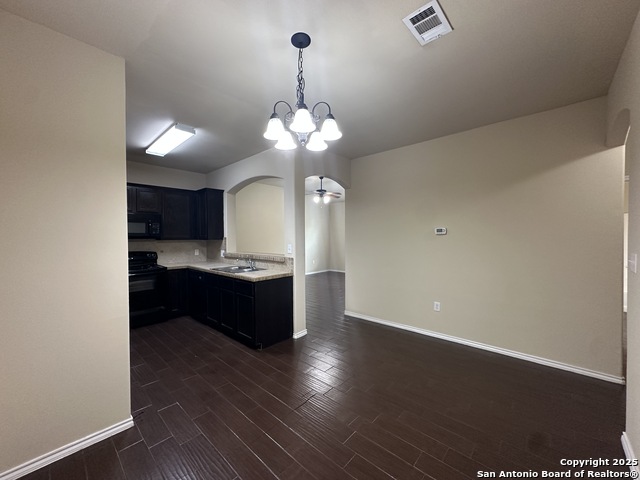 304 Rosalie Dr Property Photo 5