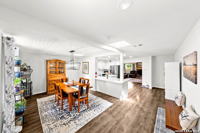 8814 Pertshire St Property Photo 2