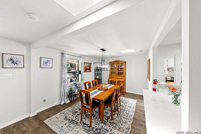 8814 Pertshire St Property Photo 5