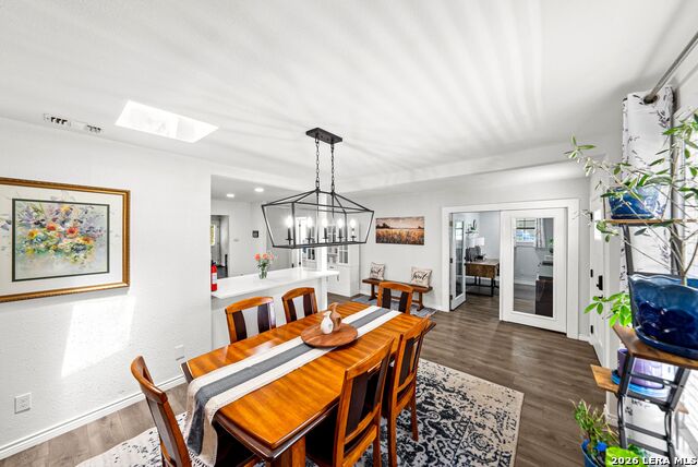 8814 Pertshire St Property Photo 6