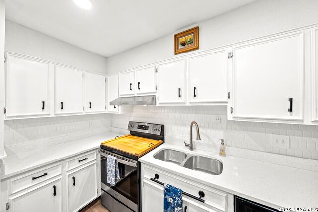 8814 Pertshire St Property Photo 11