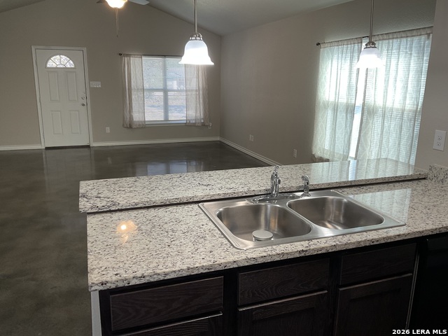 578 Misty Gln Property Photo 7