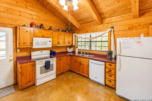 28 Private Road 3855 Property Photo 10