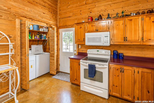 28 Private Road 3855 Property Photo 12