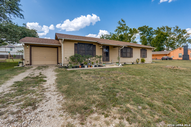 614 E Martindale St Property Photo 4