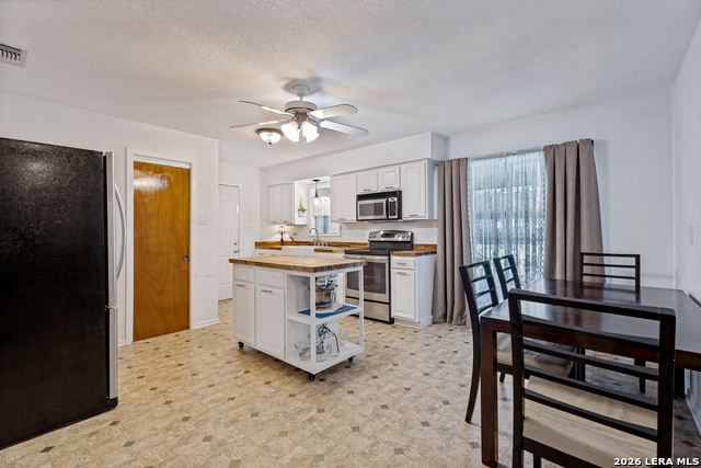614 E Martindale St Property Photo 8