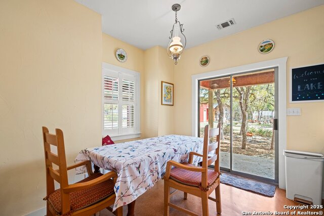 2365 Lakeshore Dr Property Photo 6