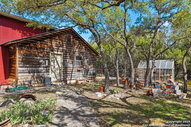 2365 Lakeshore Dr Property Photo 16