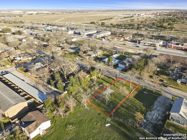217 E Lindbergh Blvd Property Photo 16