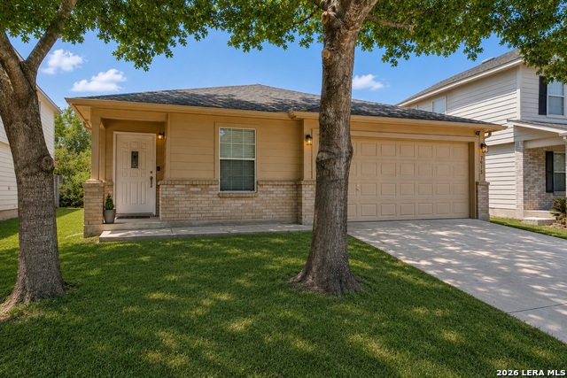 7915 Oak Pointe Property Photo 3
