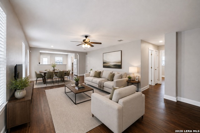 7915 Oak Pointe Property Photo 5